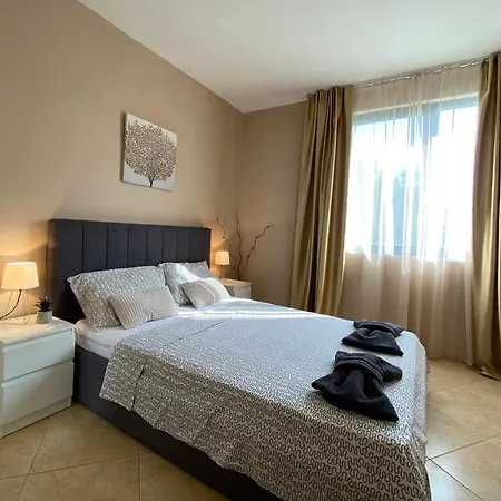 Two Bedroom In Trakia Sunny Apartamento